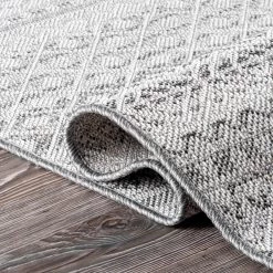 NuLOOM Hana Striped Geometric Outdoor Area Rug