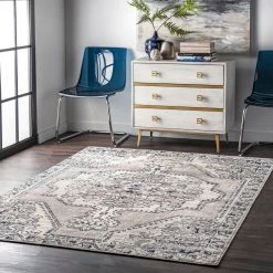 NuLOOM Isabela Regal Medallion Area Rug