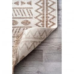 NuLOOM Outdoor Tribal Angie Area Rug