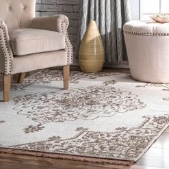 NuLOOM Vintage Medallion Yevette Indoor/Outdoor Area Rug Medium