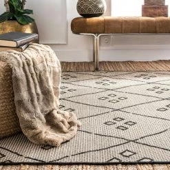 NuLOOM Indoor/Outdoor Modern Moroccan Shirley Area Rug