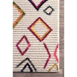 NuLOOM Karly Diamond Rug Area Rug