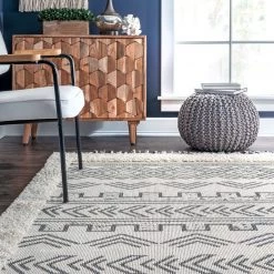 NuLOOM Remington Shaggy Bordered Tribal Medium