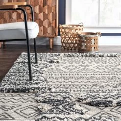 NuLOOM Saylor Carved Shaggy Tribal