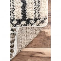 NuLOOM Janna Geometric Striped Tassel Rug