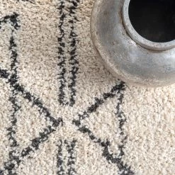 NuLOOM Janna Geometric Striped Tassel Rug