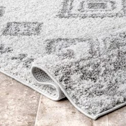 NuLOOM New Arrivals Tribal Diamonds Shaggy Luna