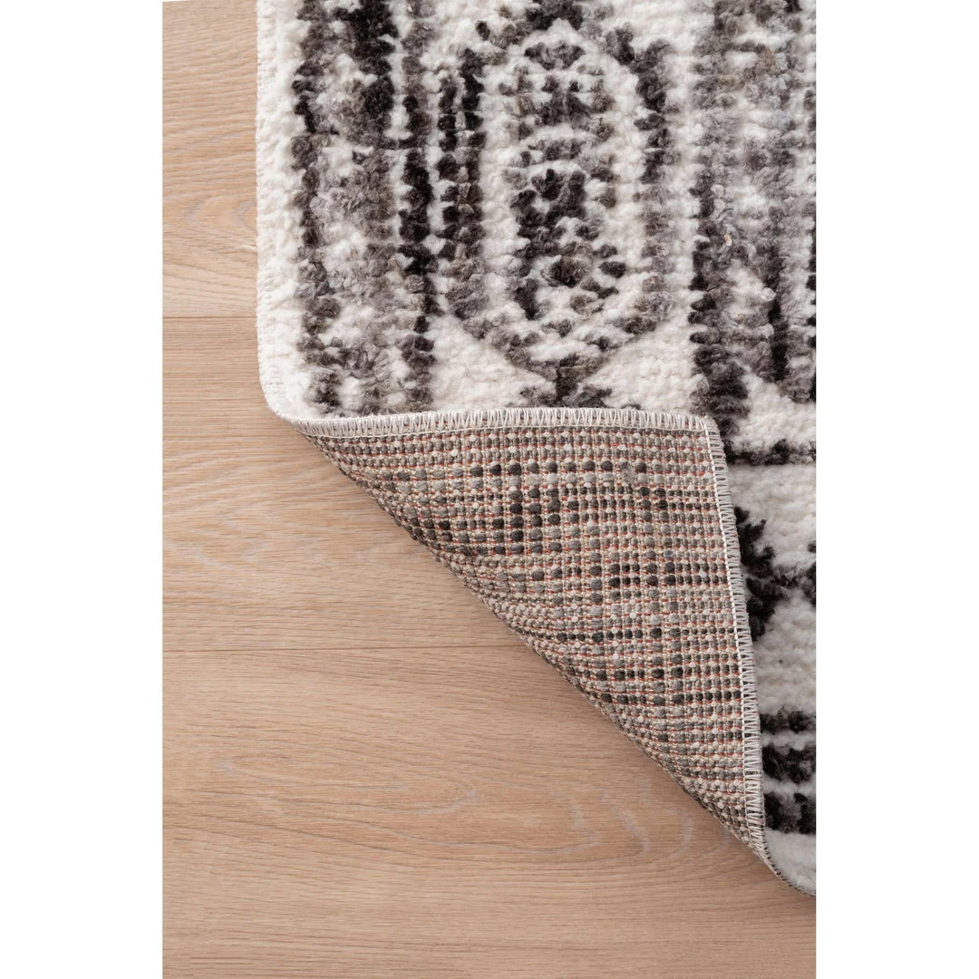 NuLOOM Transitional Medallion Tamar Area Rug 9 NuLOOM Transitional Medallion Tamar Area Rug