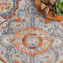 NuLOOM Emilia Gothic Medallion