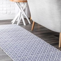 NuLOOM Contemporary Hand Loomed Holcombe