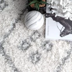 NuLOOM Medium Pipilotti Club Harlequin Shag