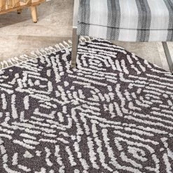 NuLOOM Makayla Shaggy Abstract Diamonds Tassel