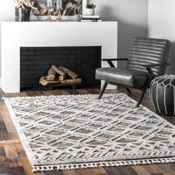 NuLOOM Ansley Shaggy Lattice Tassel Area Rug