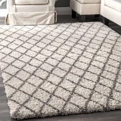 NuLOOM Lenita Trellis Shaggy Area Rug New Arrivals