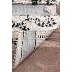 NuLOOM Hand Knotted Yelena Trellis Shag Area Rug Contemporary