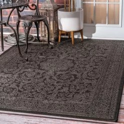 NuLOOM Indoor/Outdoor Thomas Paul Floral Medallion Area Rug