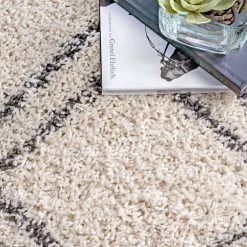 NuLOOM New Arrivals Serena Diamond Trellis Tassel