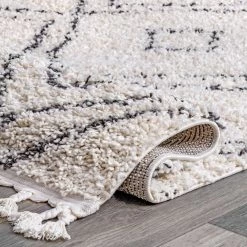 NuLOOM New Arrivals Serena Diamond Trellis Tassel