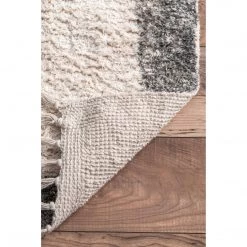 NuLOOM Hand Loomed Rosa Tassel Rug Area Rug New Arrivals