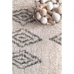 NuLOOM Hand Loomed Rosa Tassel Rug Area Rug New Arrivals