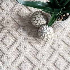 NuLOOM Kadence Diamond Trellis Texture Medium