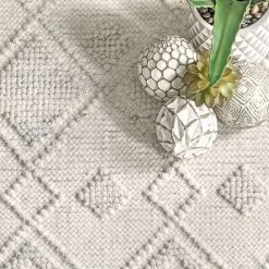 NuLOOM New Arrivals Greta Dotted Diamonds Texture