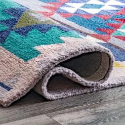 NuLOOM New Arrivals Tatum Modern Aztec