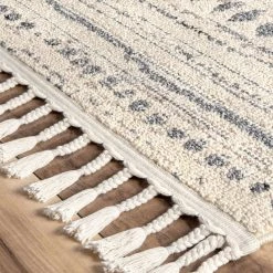 NuLOOM Bridgette Moroccan Tassel Rug