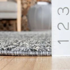 NuLOOM Chenoa Striped Tribal Tassel