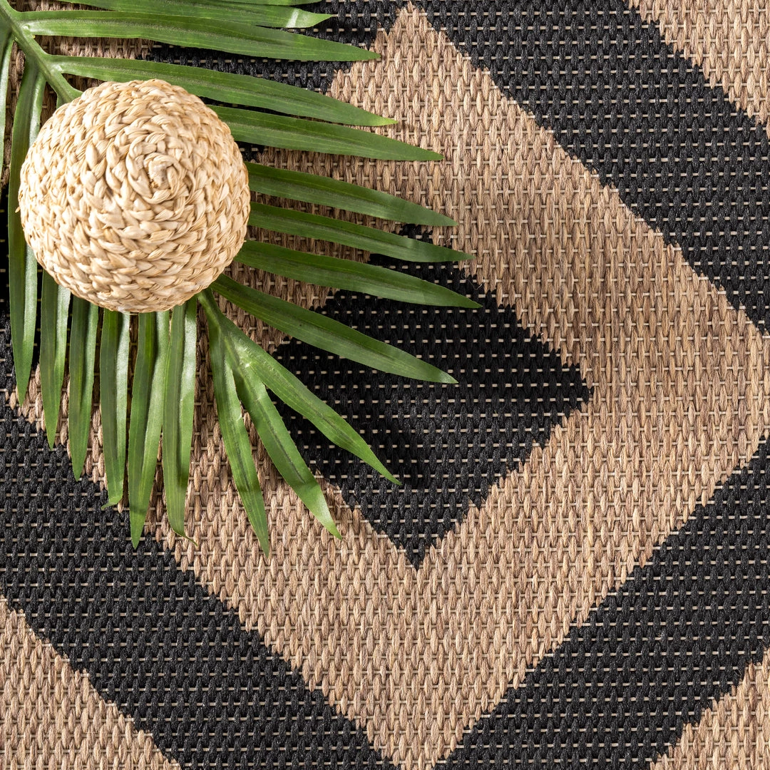 NuLOOM Shane Celtic Trellis Indoor/Outdoor Area Rug 6 NuLOOM Shane Celtic Trellis Indoor/Outdoor Area Rug