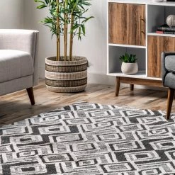 NuLOOM Trina Contemporary Diamonds Area Rug