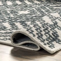 NuLOOM Krystal Wool Geometric Diamond Area Rug