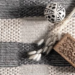 NuLOOM Joey Wool Striped Area Rug