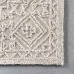 NuLOOM Madisyn Hand Hooked Wool Diamonds High Low Textured Area Rug