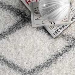 NuLOOM Stasia Diamond Shag