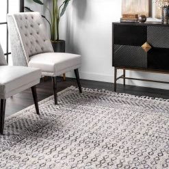 NuLOOM New Arrivals Claudia Diamond Tassel Area Rug