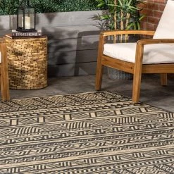 NuLOOM Abbey Tribal Striped Indoor/Outdoor Area Rug