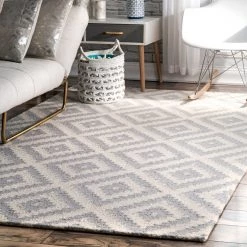 NuLOOM Hand Tufted Kellee Area Rug