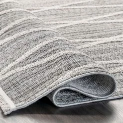 NuLOOM New Arrivals Marcy Geometric Tasseled Area Rug