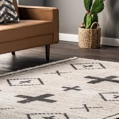 NuLOOM New Arrivals Layla Tribal Geometric Soft Shag Fringe Area Rug