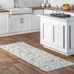 NuLOOM Dining Room Handmade Cowhide Grenier Area Rug