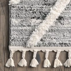 NuLOOM Roxie Moroccan Diamond High Low Shaggy Tassel Area Rug
