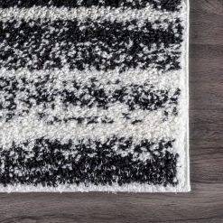 NuLOOM Celyn Distressed Block Shag Area Rug
