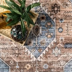 NuLOOM New Arrivals Gracie Machine Washable Distressed Medallion Area Rug