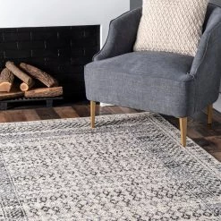 NuLOOM Elodie Distressed Diamonds Area Rug