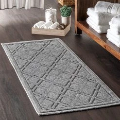 NuLOOM Sheridan Textured Diamond Trellis Bath Mat
