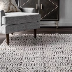 NuLOOM Arielle Soft Trellis Textured Tassel Area Rug