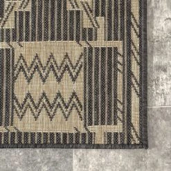 NuLOOM Claudia Tribal Striped Indoor/Outdoor Area Rug New Arrivals