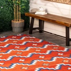 NuLOOM Lani Aztec Indoor/Outdoor Area Rug