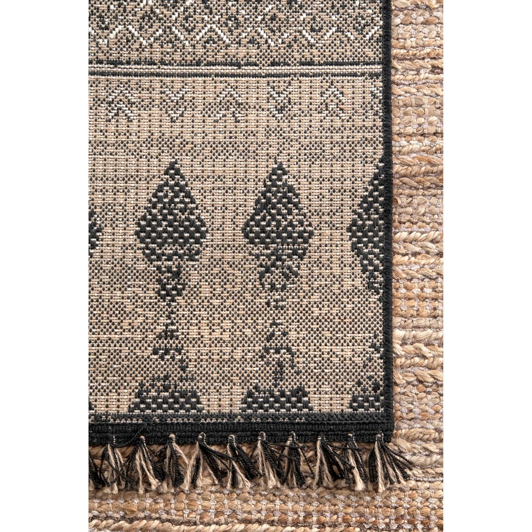 NuLOOM New Arrivals Indoor/Outdoor Modern Aztec Nicki Area Rug 4 NuLOOM New Arrivals Indoor/Outdoor Modern Aztec Nicki Area Rug